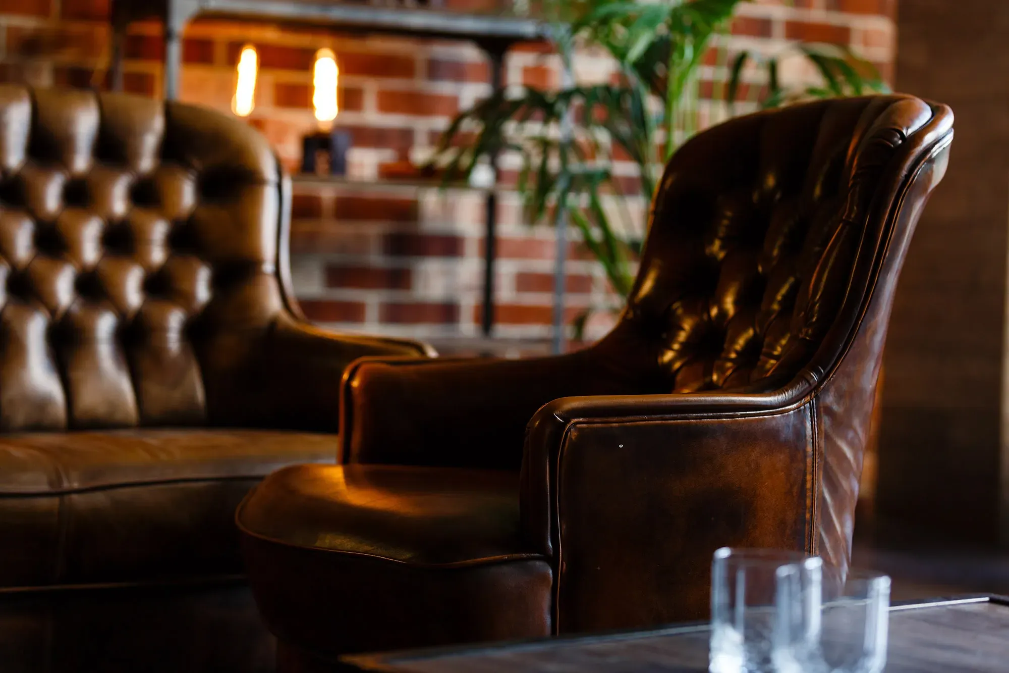 canape et fauteuil en cuir (2)